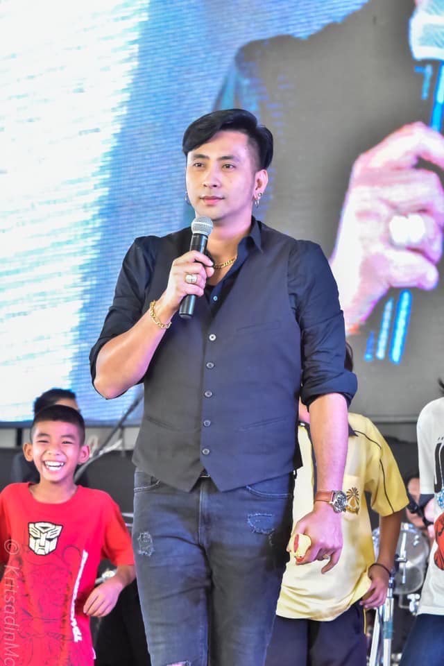 "บอล เชิญยิ้ม" เดือด! ตามล่าเกรียนคีย์บอร์ดป่วนไลฟ์ พร้อมสั่งให้กราบเท้าขอโทษพ่อแม่