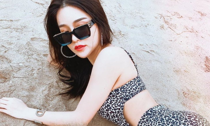 "แอร์ ภัณฑิลา" ช็อตนี้เกินต้าน อยู่บ้านเฉาๆ เลยหยิบชุดว่ายน้ำมาใส่