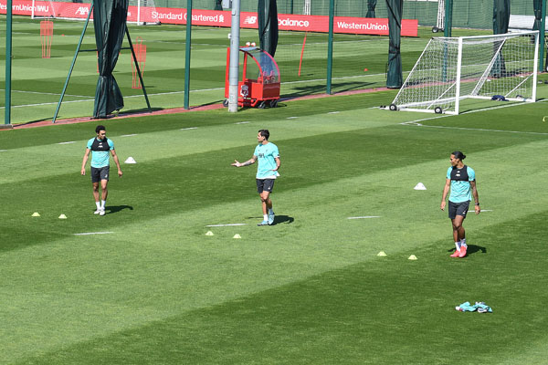 บรรยากาศการซ้อมที่ เมล วู้ด 