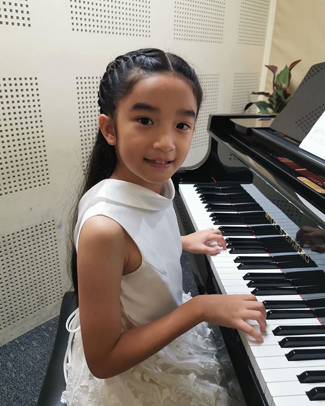 "น้องณดา" คัฟเวอร์ "กบ สุวนันท์" ลูกสาวอินเนอร์เป๊ะ แม่ขอให้ปราณีแม่ด้วย