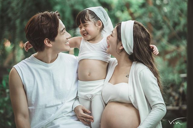 คลอดแล้ว "กุ๊บกิ๊บ" ให้กำเนิดลูกสาวคนที่สอง ตั้งชื่อ "น้องเป่าเป้ย์" คลอดแล้ว "กุ๊บกิ๊บ" ให้กำเนิดลูกสาวคนที่สอง ตั้งชื่อ "น้องเป่าเป้ย์"