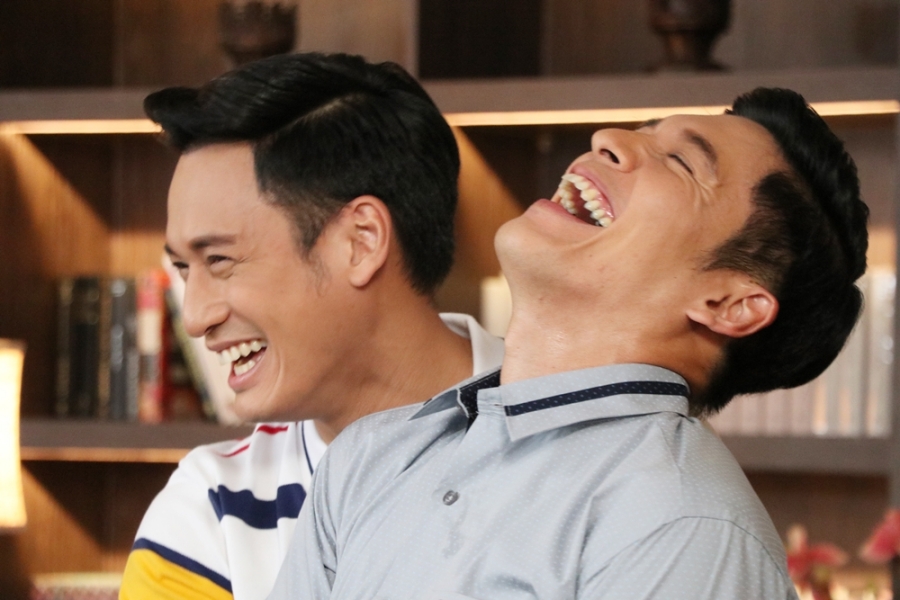 "ตะวันอาบดาว" หักมุมพีค! "พล-เอิร์ธ" ฉากเปิดตัวคู่รักลับๆ ทำสนั่นโซเชียล "ตะวันอาบดาว" หักมุมพีค! "พล-เอิร์ธ" ฉากเปิดตัวคู่รักลับๆ ทำสนั่นโซเชียล