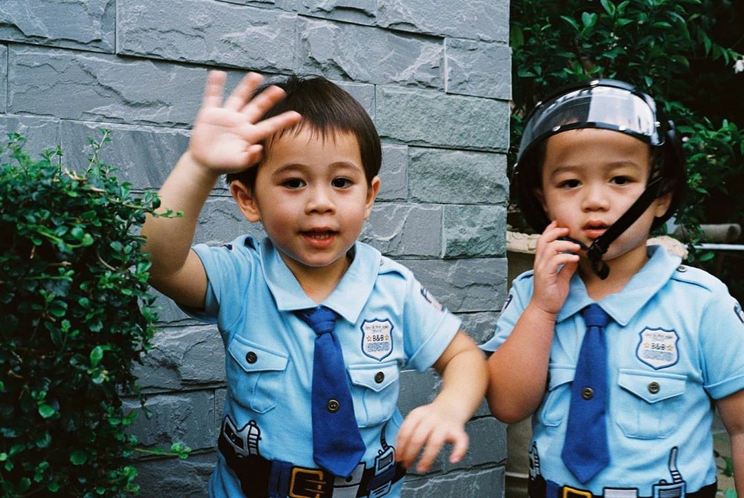 "พายุ" รีวิวการกินแสนอร่อย ปั้นข้าวเหนียวป้อน "พี่สายฟ้า" ต้องกินหมูตามไปด้วย