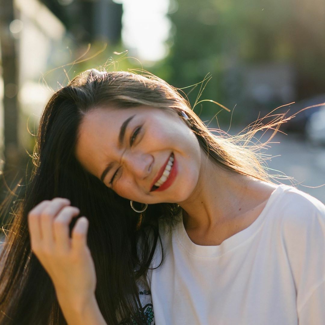 "วี วิโอเลต" เคลียร์ชัด สัมพันธ์ "เก้า จิรายุ" หลังโพสต์เศร้าส่อแววรักร้าว