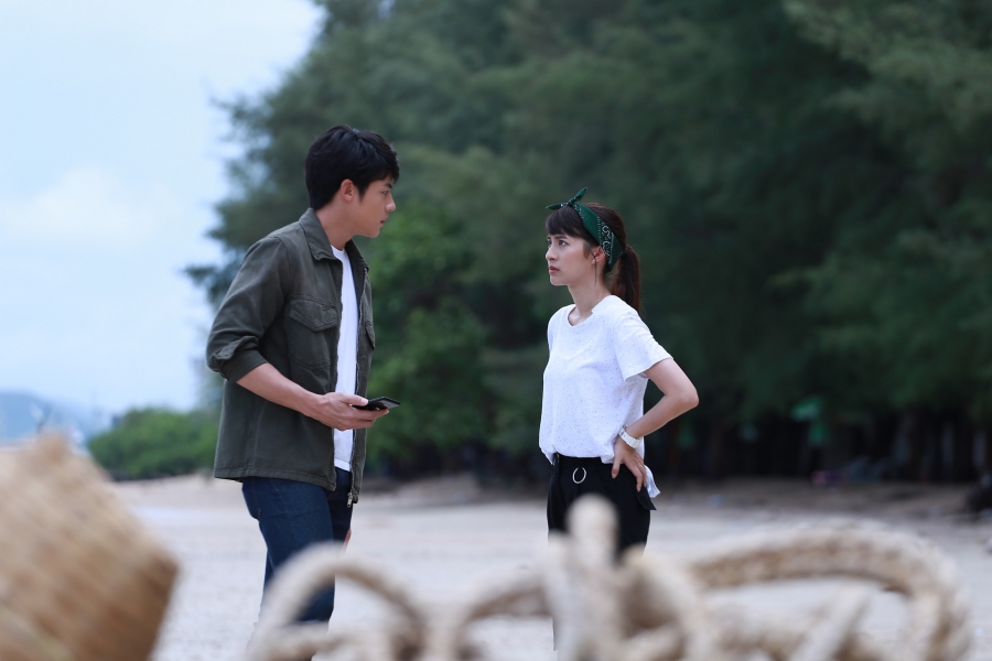 "หมาก" มึนหนัก โดน "มิว" กับแก๊งเพื่อนตลบหลังจับส่งตัวเข้าหอ "อกเกือบหักแอบรักคุณสามี" "หมาก" มึนหนัก โดน "มิว" กับแก๊งเพื่อนตลบหลังจับส่งตัวเข้าหอ "อกเกือบหักแอบรักคุณสามี"