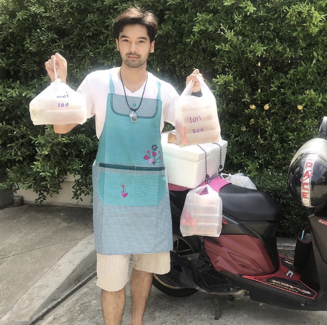 อย่าหมิ่นเงินน้อย "อ๊อฟ ชนะพล" เปิดใจผันตัวเป็นพ่อค้าขายขนมปังหารายได้เสริม
