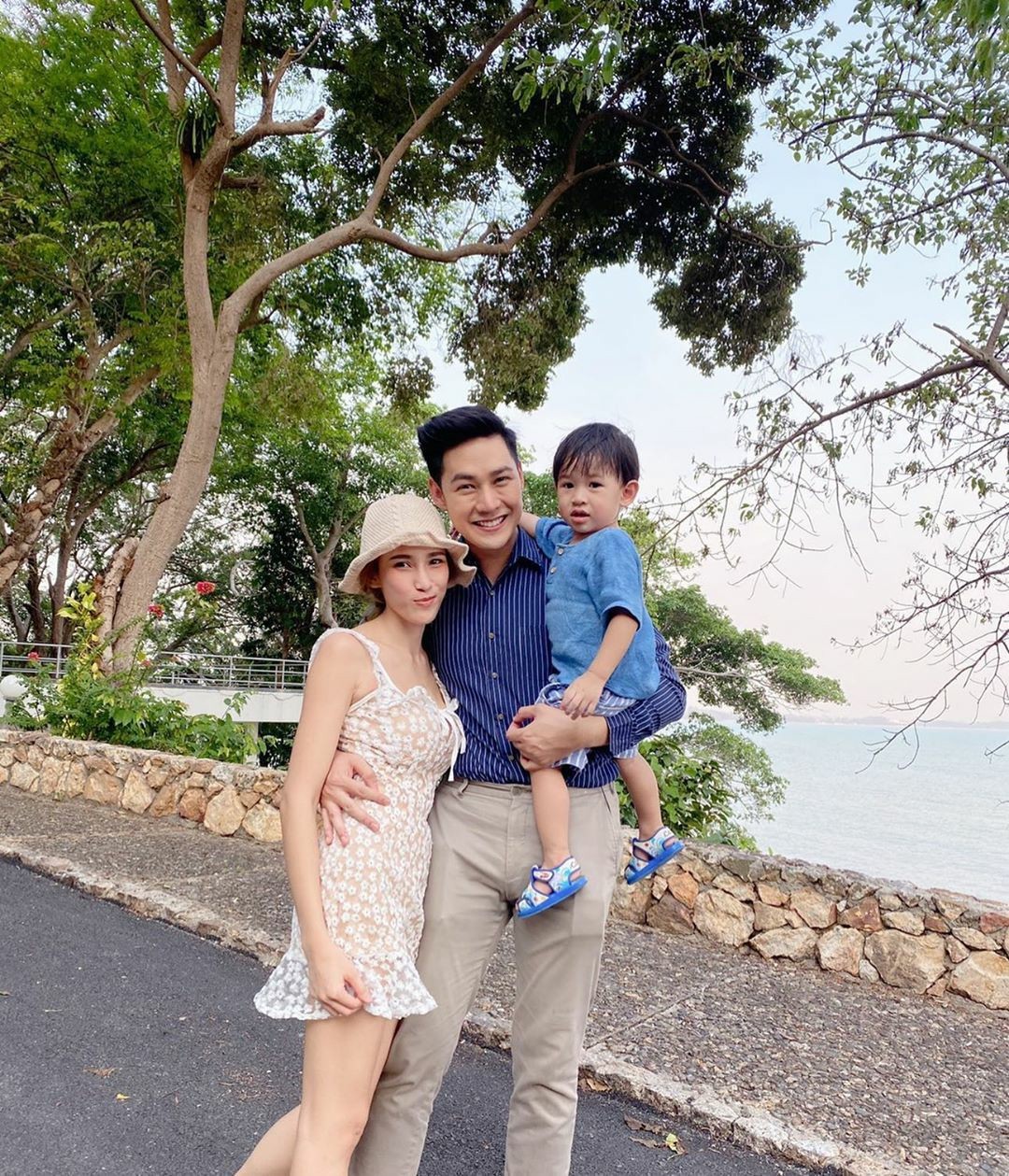 "แอมป์ พีรวัศ" ไม่อายทำกิน ส่งอาหารจนแฟนๆ จำได้ ถูกถามทำไมมาขับแกร็บ "แอมป์ พีรวัศ" ไม่อายทำกิน ส่งอาหารจนแฟนๆ จำได้ ถูกถามทำไมมาขับแกร็บ
