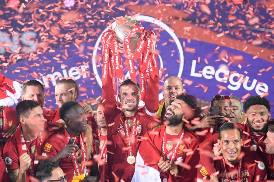 "หงส์แดง" ได้ชูถ้วยแชมป์ พรีเมียร์ลีก อังกฤษ ฤดูกาล 2019-20